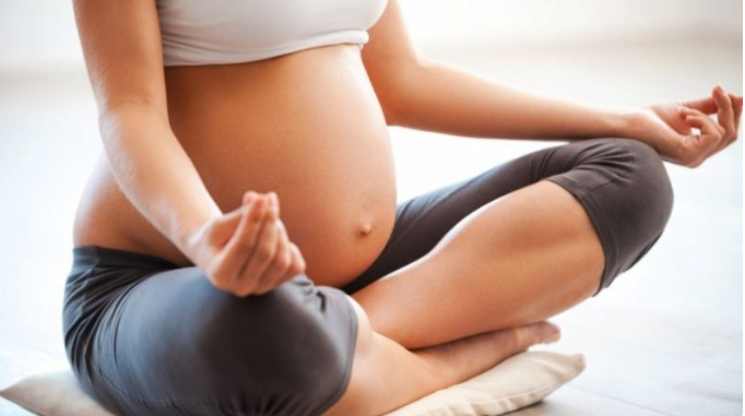 Lợi ích của các bài tập yoga đối với thai nhi