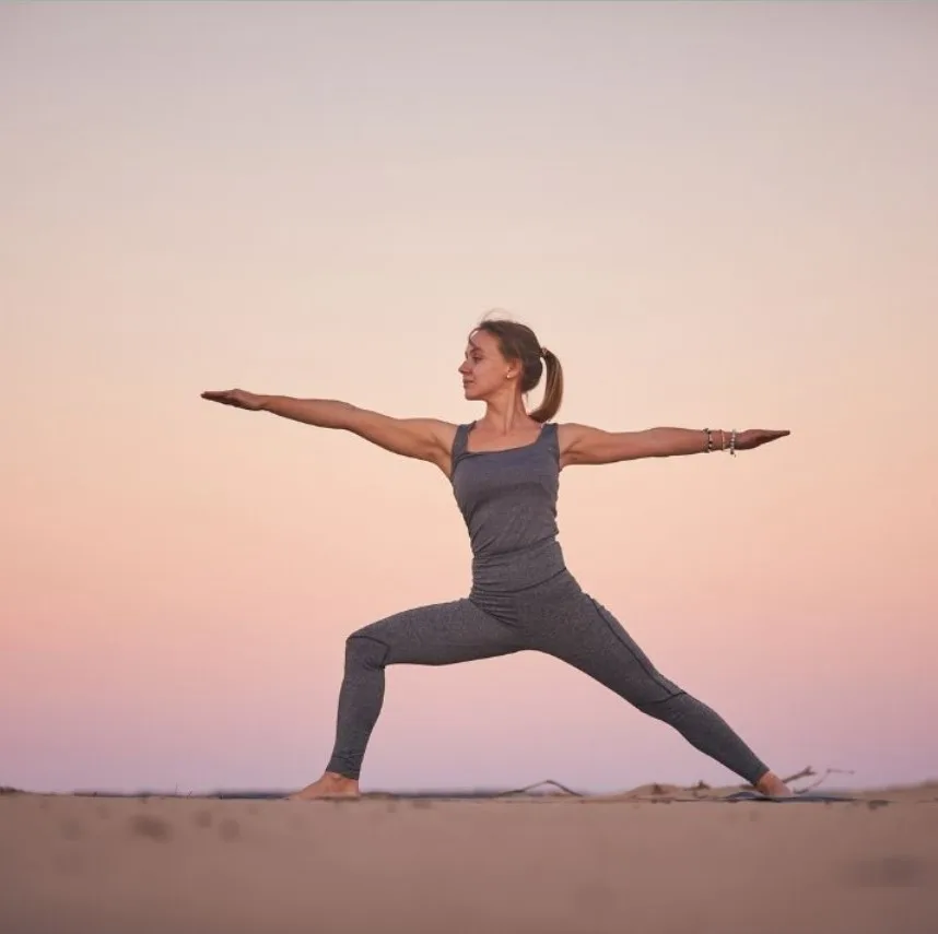 Mách Bạn 10 Bài Tập Yoga Cơ Bản Tại Nhà, Dễ Dàng Thực Hiện tu the chien binh 2 3 yoga cơ bản tại nhà