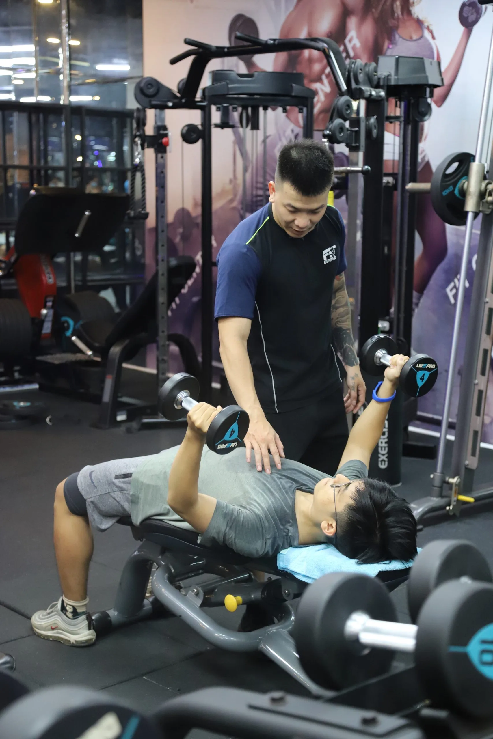 Các loại tạ tại phòng Gym