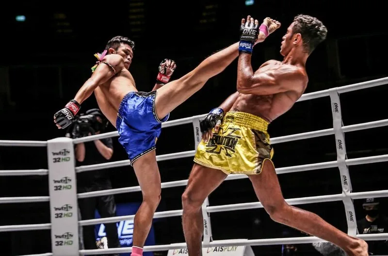 Tập Boxing Gần Đây: Lợi Ích, Kỹ Thuật & Địa Điểm Tập Uy Tín Gần Bạn kickboxing va muay thai 2 Điểm khác nhau giữa Kickboxing và Muay Thái