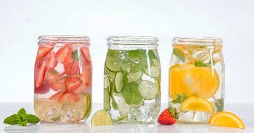 uong nuoc detox 1 Bí quyết uống nước detox giảm cân hiệu quả, an toàn cho sức khỏe