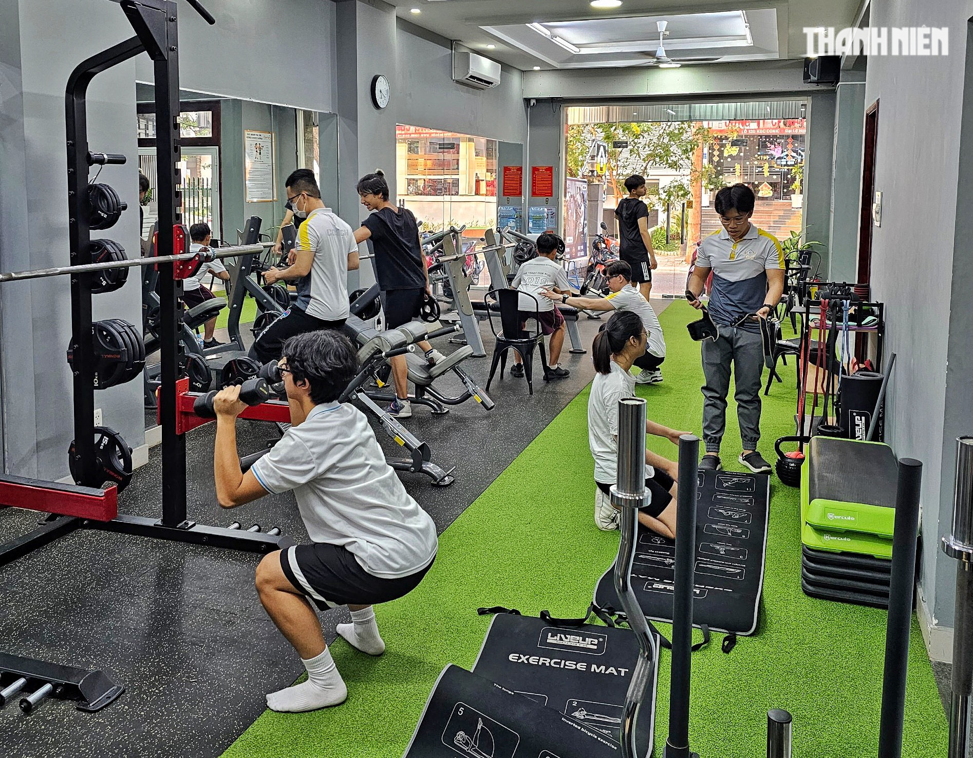 Tập gym cho người trên 40 tuổi - Bí quyết nâng cao sức khỏe và duy trì vóc dáng tuổi trung niên